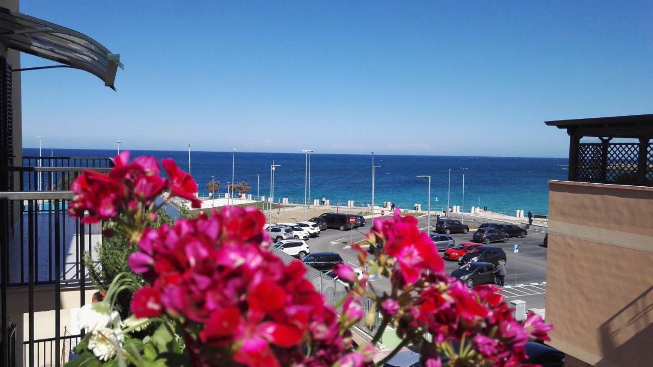 Gallery Art - Sea View Монополи Экстерьер фото